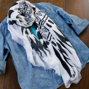 HOST PICK Black and White Tribal Scarf
